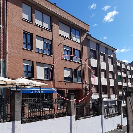 Bonito Apartamento Céntrico y Luminoso Pola de Lena Exterior foto