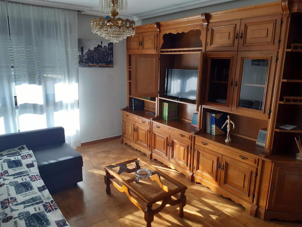 Bonito Apartamento Céntrico y Luminoso Pola de Lena Exterior foto